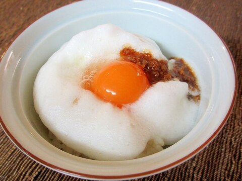 冷凍卵の醤油麹卵かけご飯